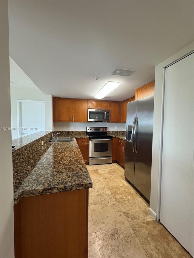 Foto del edificio - 1555 N Treasure Dr