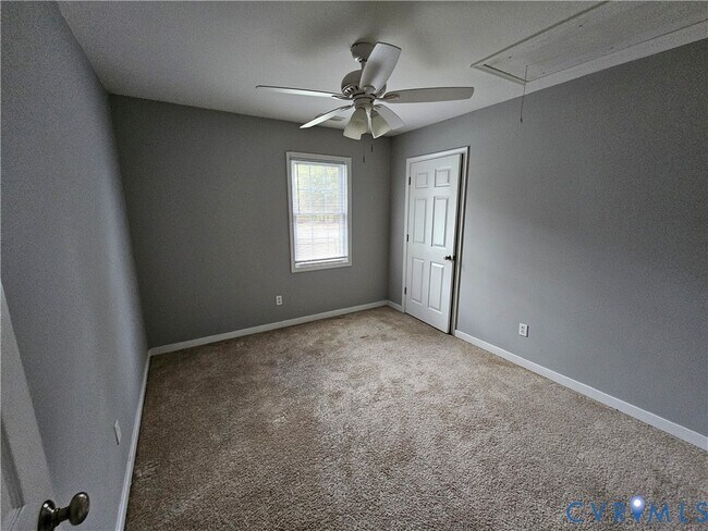 Foto del edificio - 3902 Dill Rd