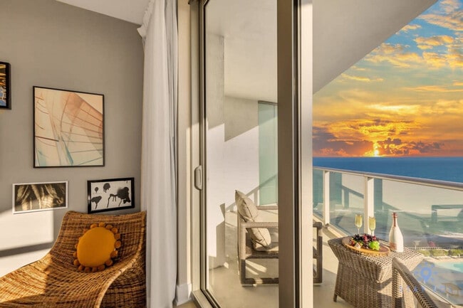 Building Photo - 4111 S Ocean Dr