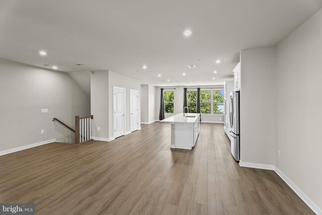 Building Photo - 13558 Innovation Station Lp