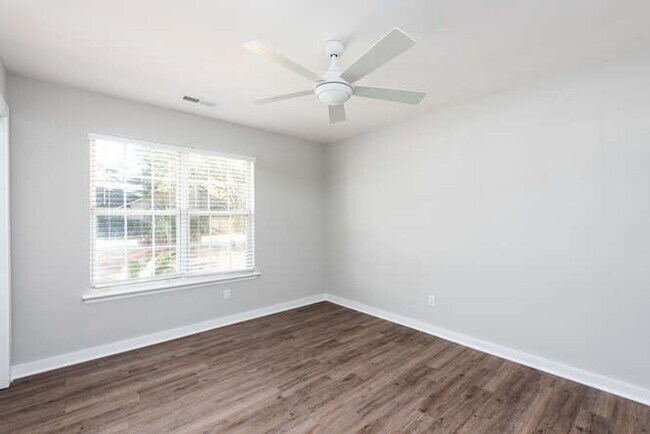 Foto del edificio - 1291 Chatfield St