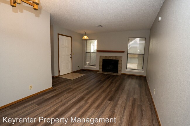 Foto del edificio - 1 br, 1 bath House - 2423 E 87th St - Unit...