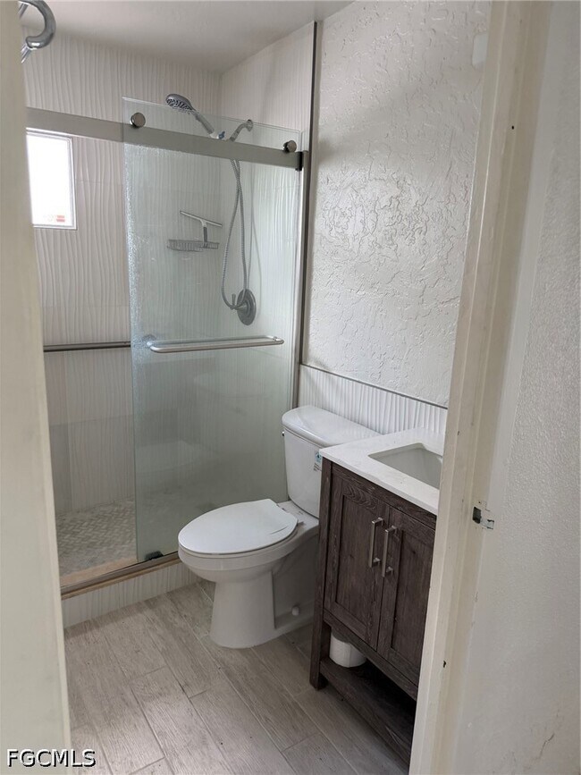 Foto del edificio - 1818 Richards St