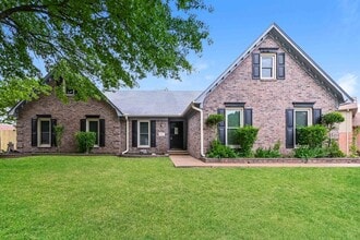 Building Photo - 7073 Gleneagles Dr