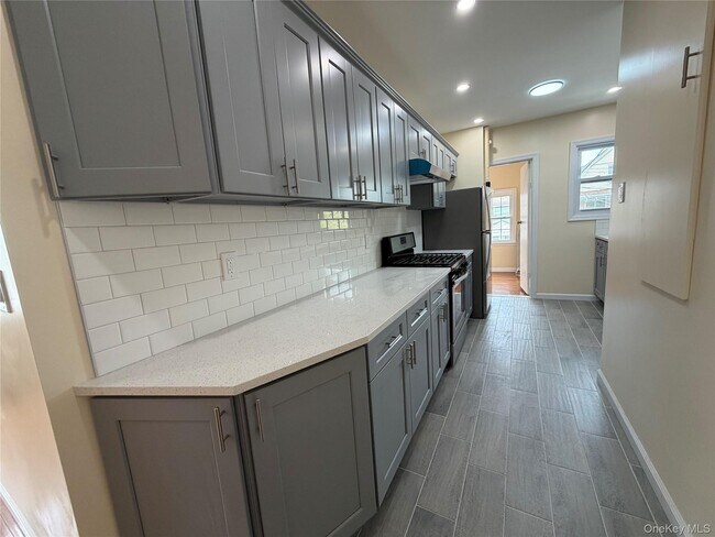 Foto del edificio - 95-45 112th St