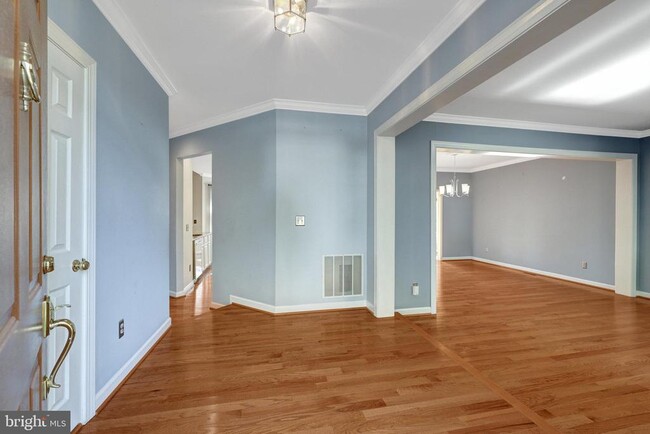 Foto del edificio - 47001 Smithwood Ct