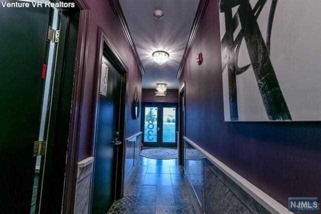 Foto del edificio - 183 Garibaldi Ave