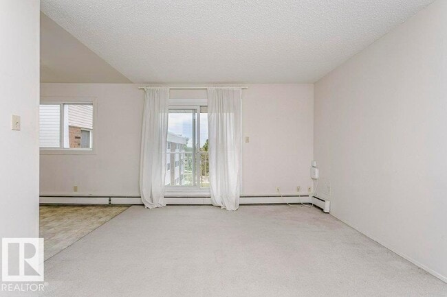 Building Photo - #71 11255 31 AV NW