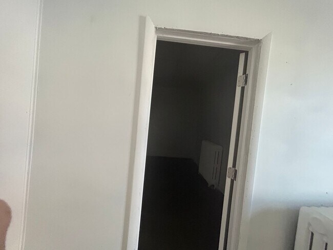 Foto del edificio - 3232 Emerald st 2BR apt $1000