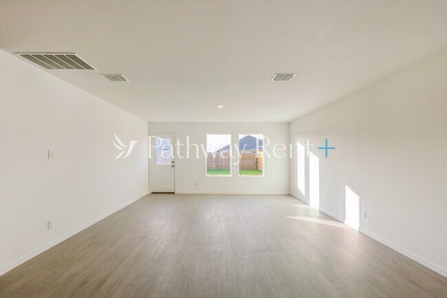 Foto del edificio - 1255 Falcon Hts Dr