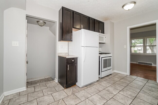 Foto del edificio - 790 E 258th St