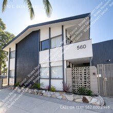 Building Photo - 570 E 64th St