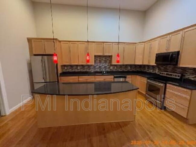 Building Photo - 141 S Meridian St