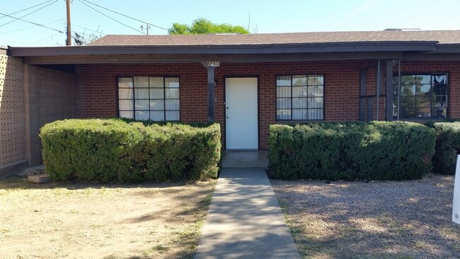 Building Photo - 7235 N 55th Ave