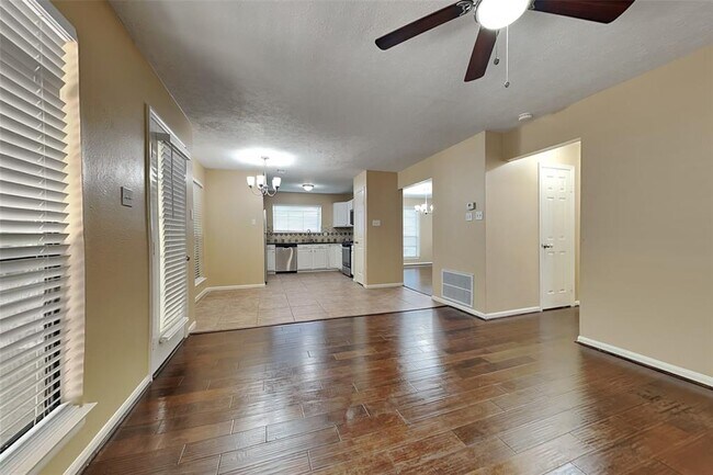 Foto del edificio - 151 E Pathfinders Cir