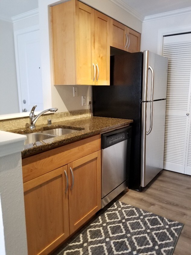 Primary Photo - 3045 20th Ave W