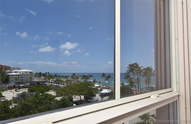 Foto del edificio - 2051 SE 3rd St
