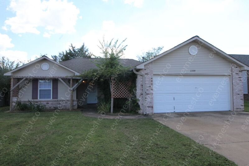 1109 W 22nd St N, Claremore, OK 74017 House Rental in Claremore, OK
