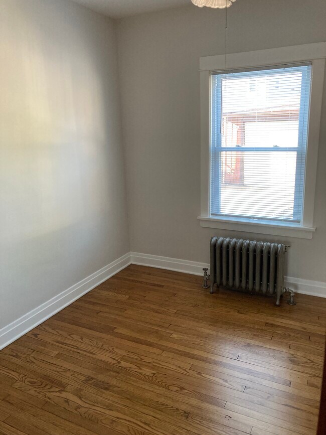 Foto del edificio - 5720 W Ainslie St
