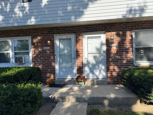 Foto del edificio - Beautiful 3 Bedroom, 1.5 Bath Townhome wit...