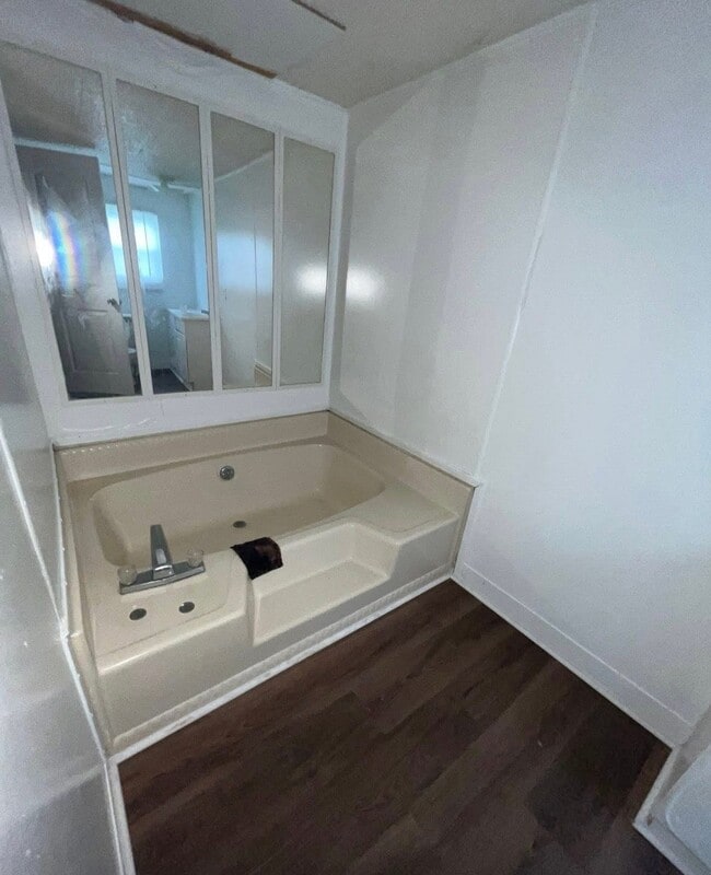 Building Photo - 151 Robinson Rd