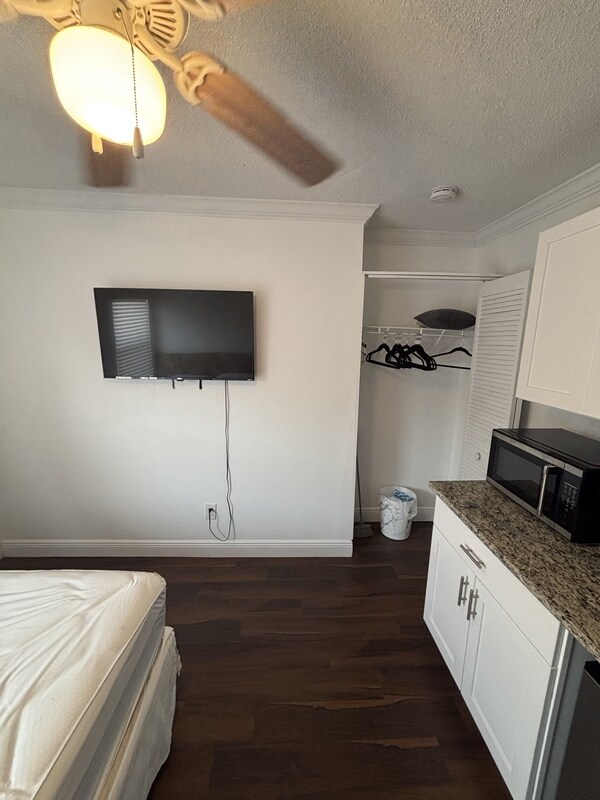 Foto del edificio - 1624 Coral Way