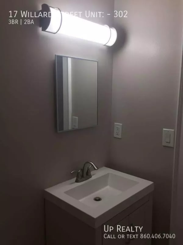 Building Photo - 17-21-21 Willard St