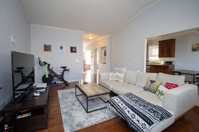 Foto del edificio - Beautiful 3-Bedroom Home in Burnside Farms – Furnishings Included & Fire Pit!