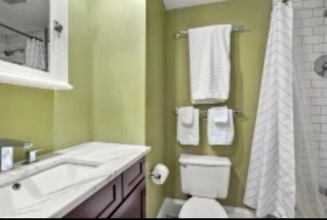 Foto del edificio - 691 Massachusetts Ave