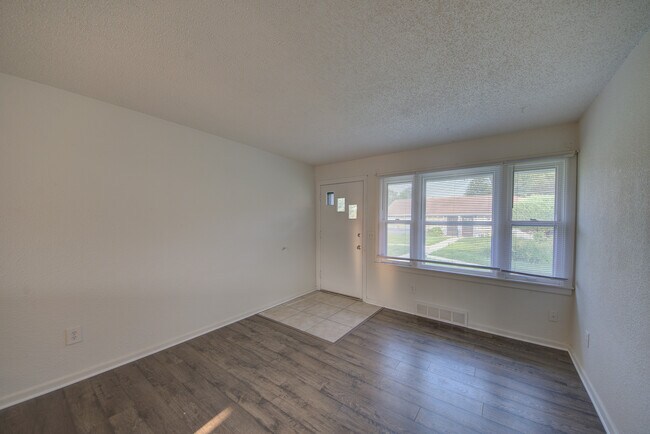 Building Photo - 200 NE 79th Ter