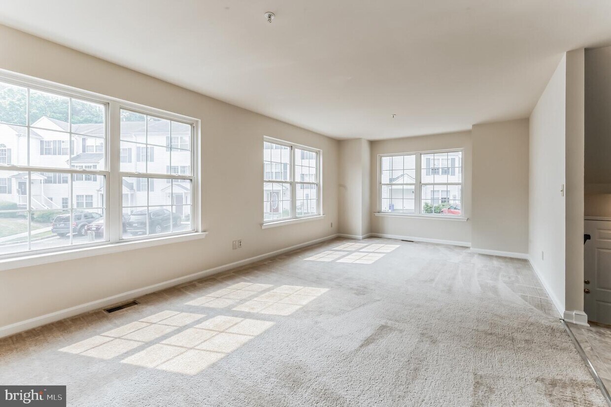 3799 Harbor Rd, Chesapeake Beach, MD 20732 Townhome Rentals in