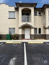Building Photo - 11416 NW 93rd Ct