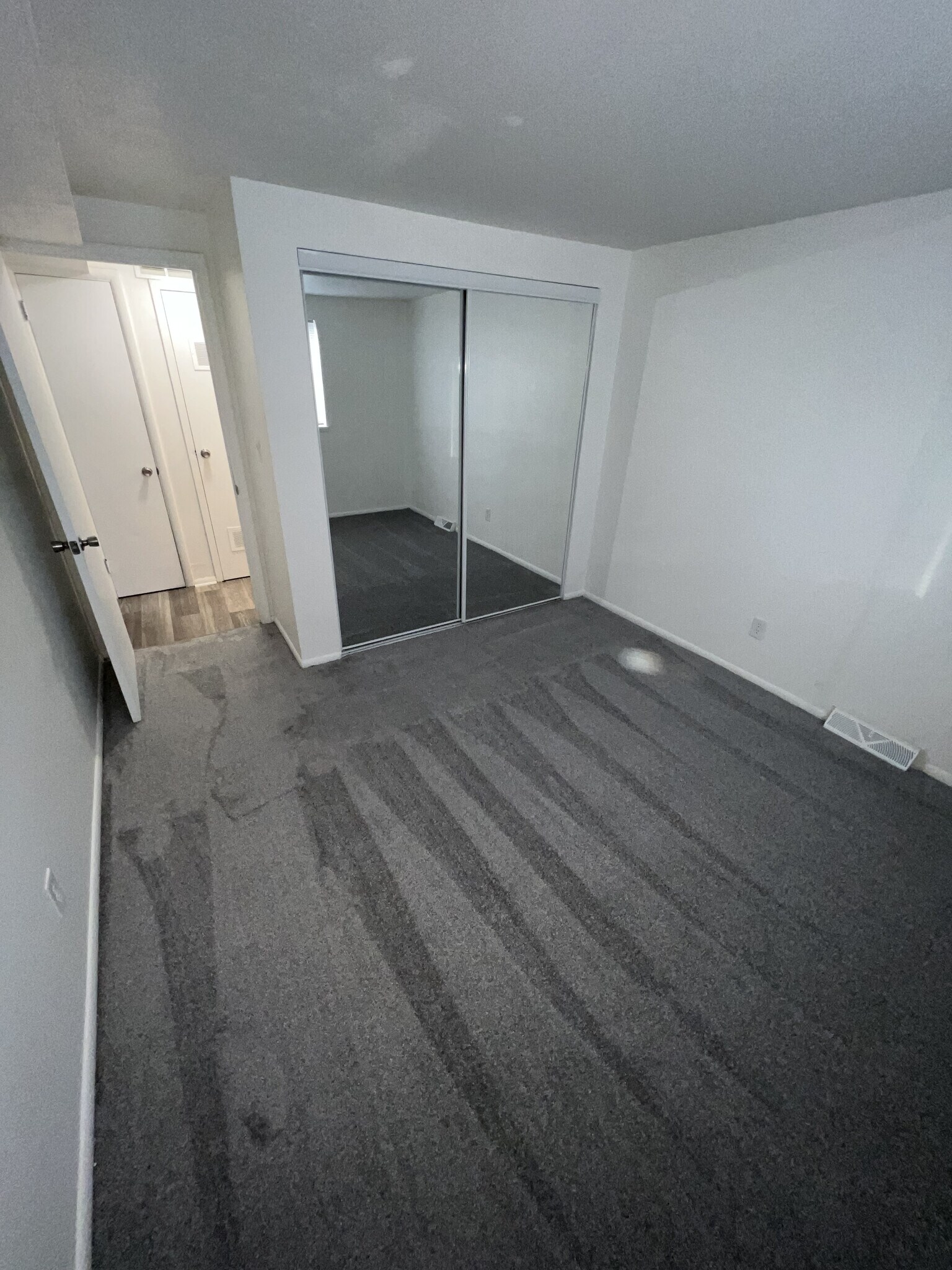Sunset Apartments – photo 5