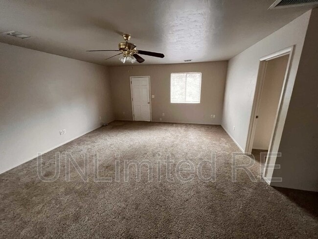 Building Photo - 1518 Shoup St