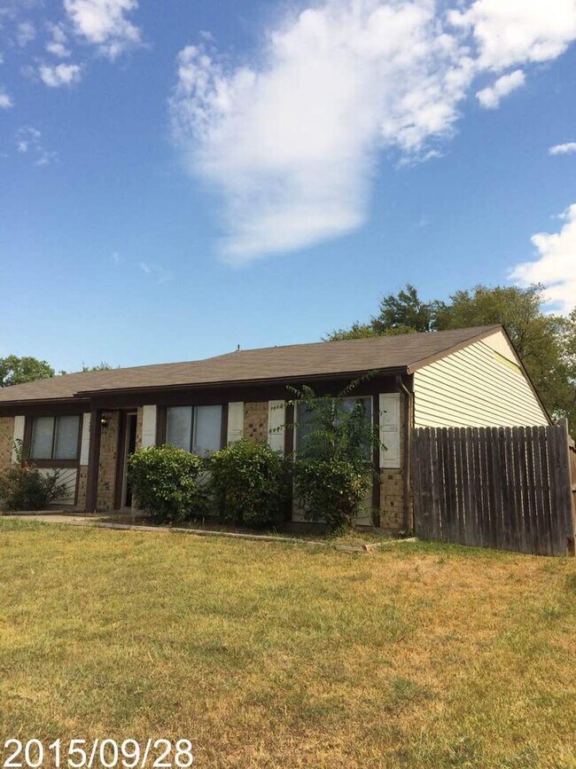 Foto del edificio - 1429 Whippoorwill Dr