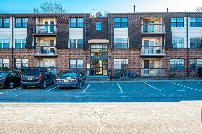 Foto del edificio - 1512 Green Hollow Dr