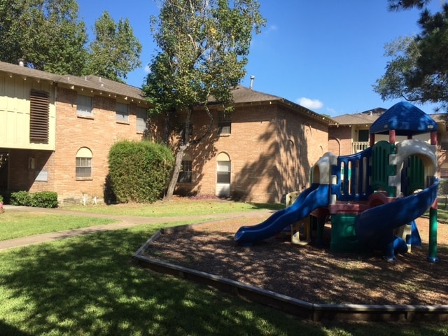 Building Photo - Hollister Apartments