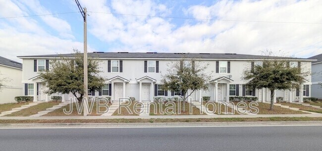 Building Photo - 8476 McGirts Village Ln