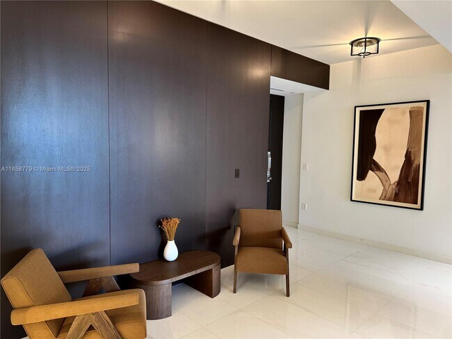 Building Photo - 300 Biscayne Blvd Way