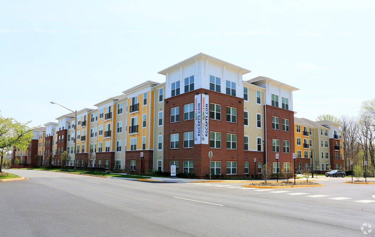 Residences at Government Center Apartments in Fairfax, VA