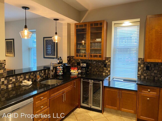 Building Photo - 2 br, 2 bath House - 964 Auburnview Drive 1W