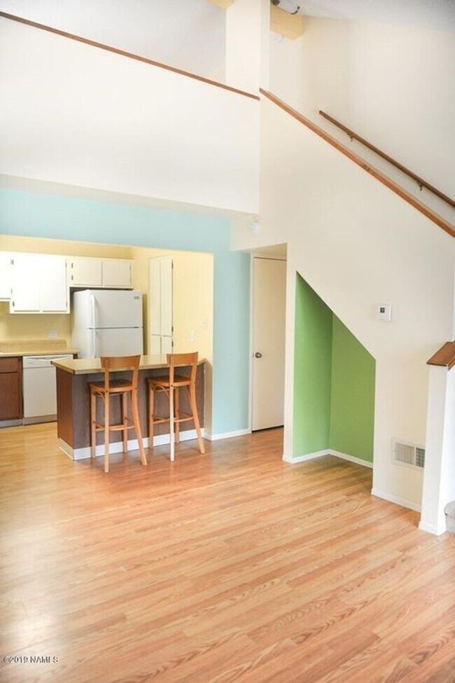 Foto del edificio - WON'T LAST, NEXT TO NAU: 2 Bed/2 Bath Cond...