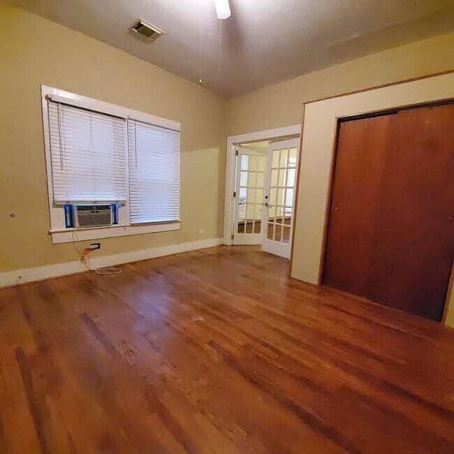 Building Photo - 202 Edgewood St