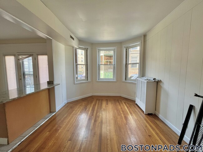 Building Photo - 1135 Commonwealth Ave