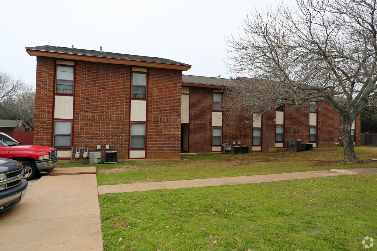 Building Photo - Whitestone Apartments