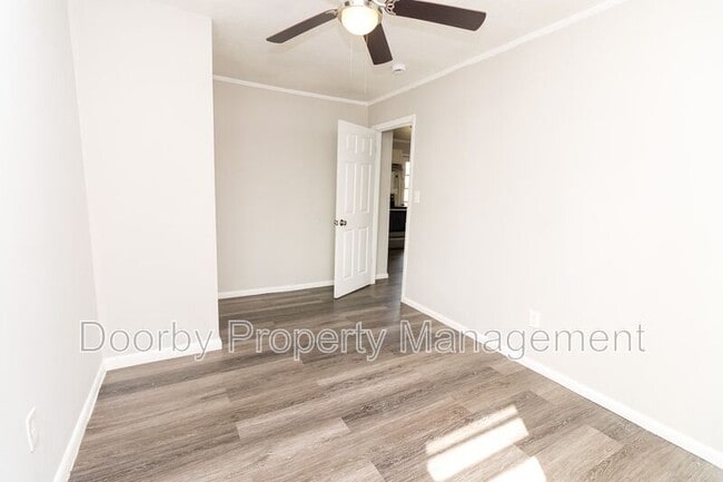 Building Photo - 207 Napier St