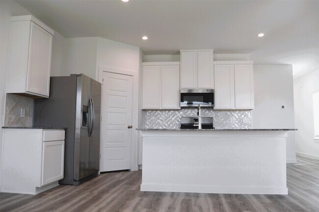 Building Photo - 10212 Berkeley Spgs Trl