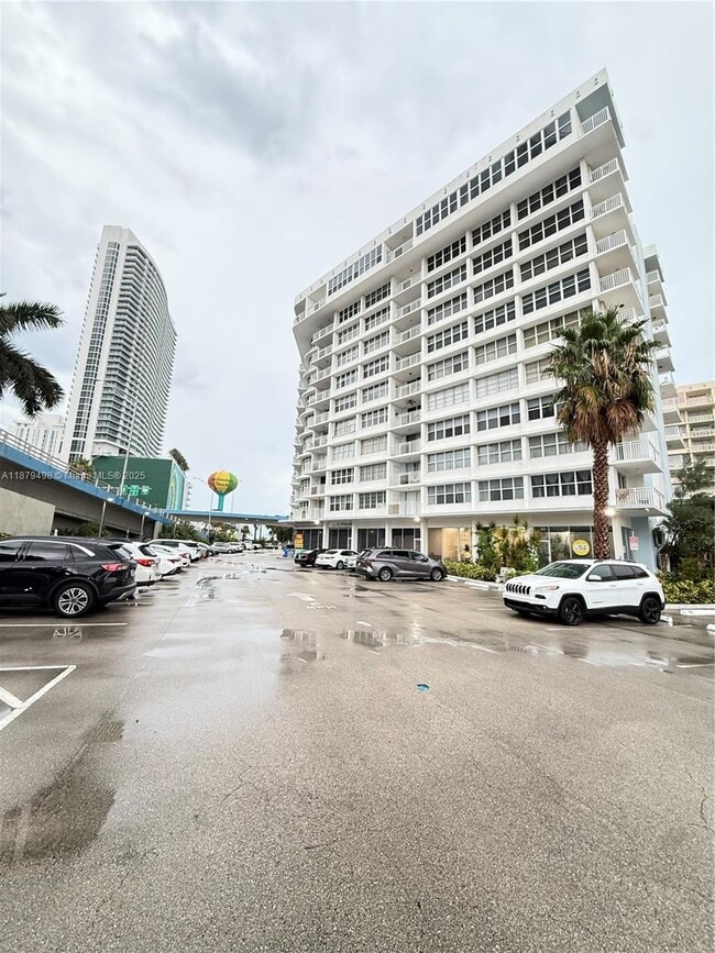 Foto del edificio - 1801 S Ocean Dr