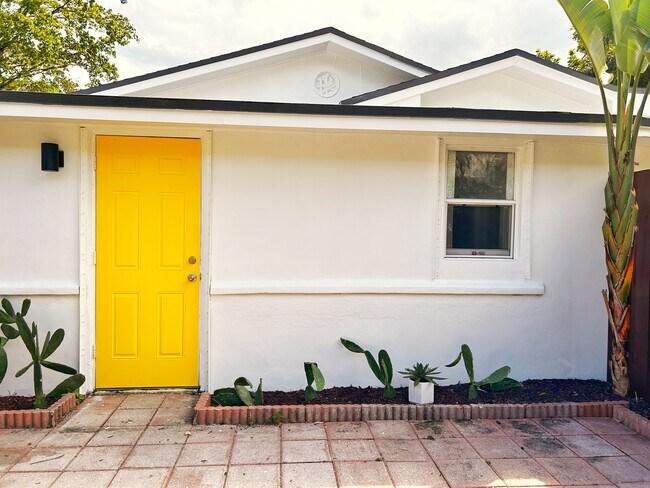 Foto del edificio - 1023 NW 2nd Ave