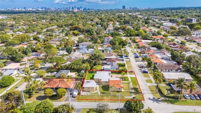 Foto del edificio - 6499 SW 39th St